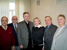 Czołówka honorowa (od lewej): Wołodymyr Duma, Bronisław Zgałat-Łoziński, August Żukow, Dorota Dmochowska, Ołeksandr Koczerżenko, Nadzieja Susznicką